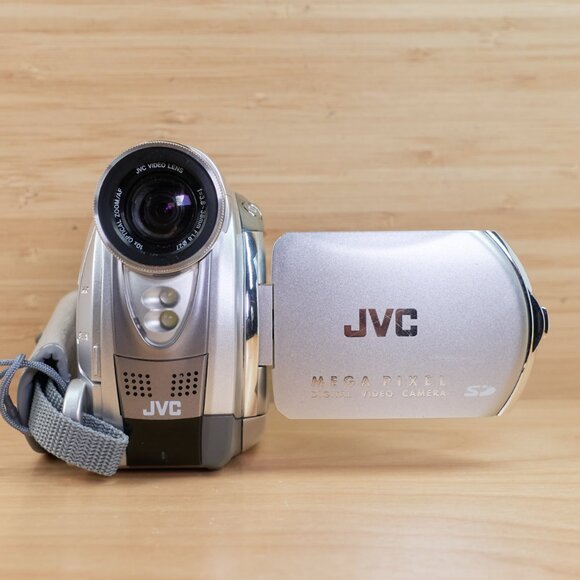 Vintage JVC GR-D231U MiniDV Digital Camcorder / Made in Japan / Read Description - Picture 1 of 10
